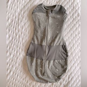 Happiest Baby Sleeppea 5 second swaddle